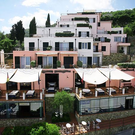 Residence Borgo San Sebastiano Bergeggi Extérieur photo